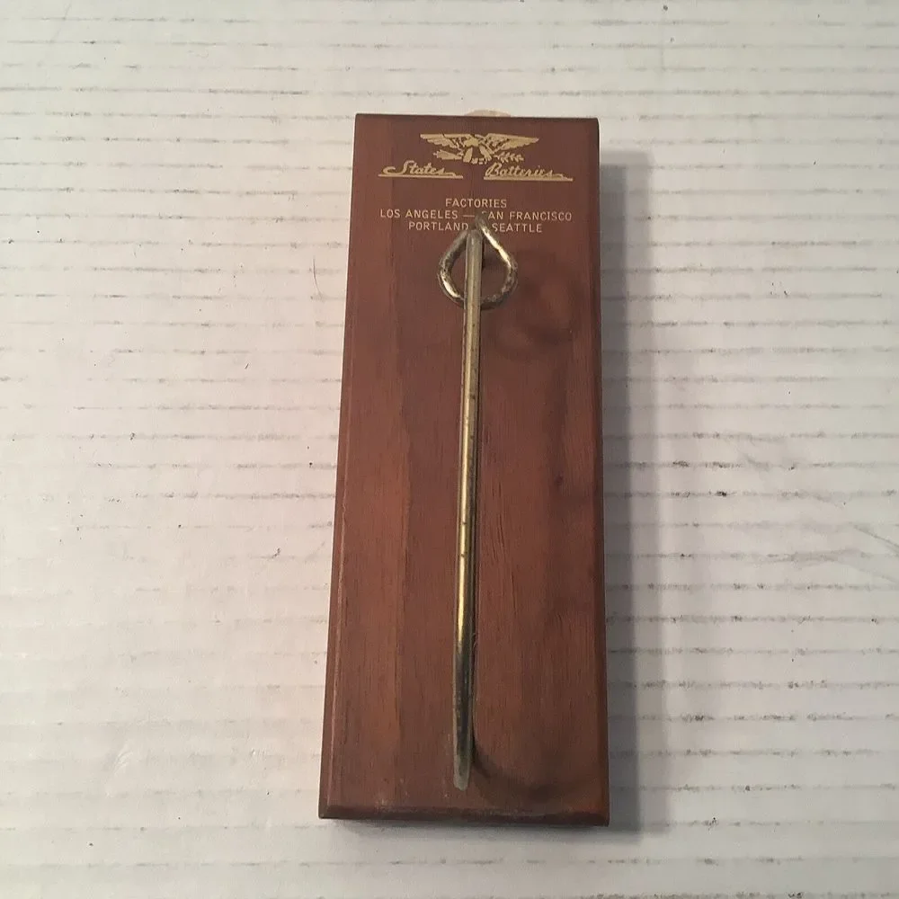 States Batteries Factories Key Holder‎